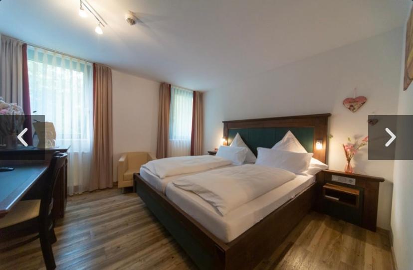 Hotel Restaurant Auerhahn Бад-Вильдбад Экстерьер фото
