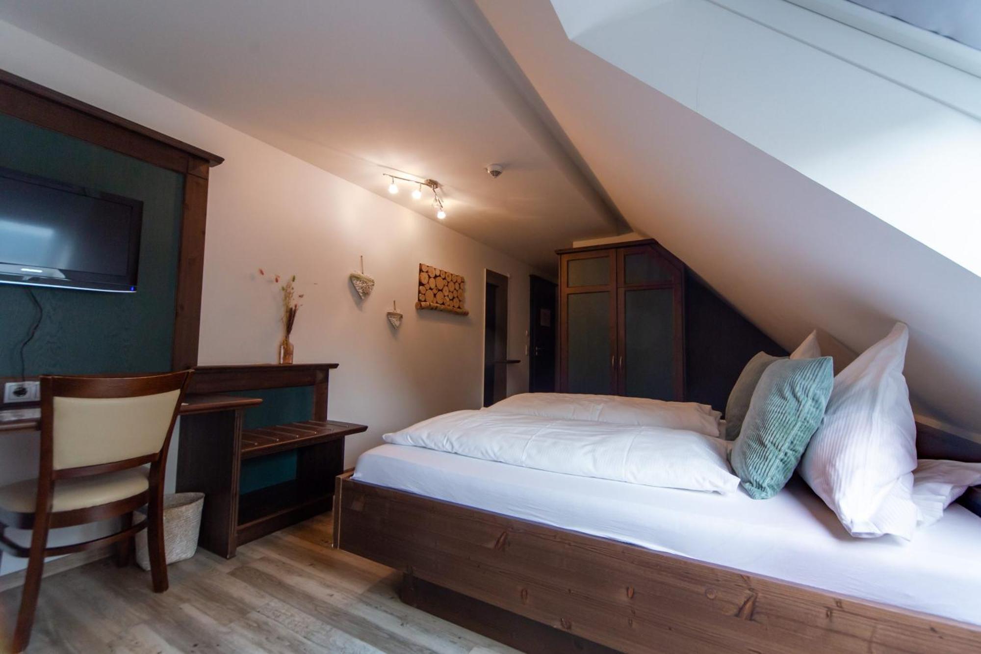 Hotel Restaurant Auerhahn Бад-Вильдбад Экстерьер фото