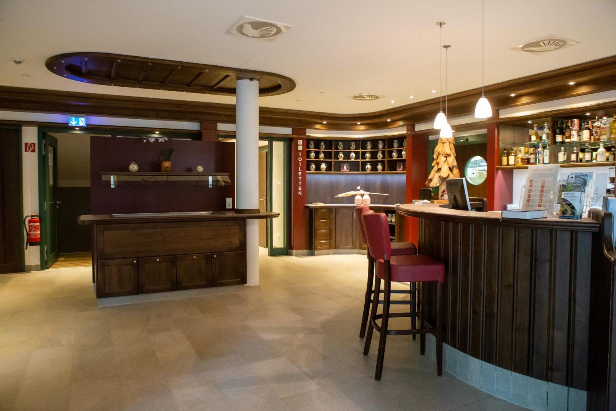 Hotel Restaurant Auerhahn Бад-Вильдбад Экстерьер фото