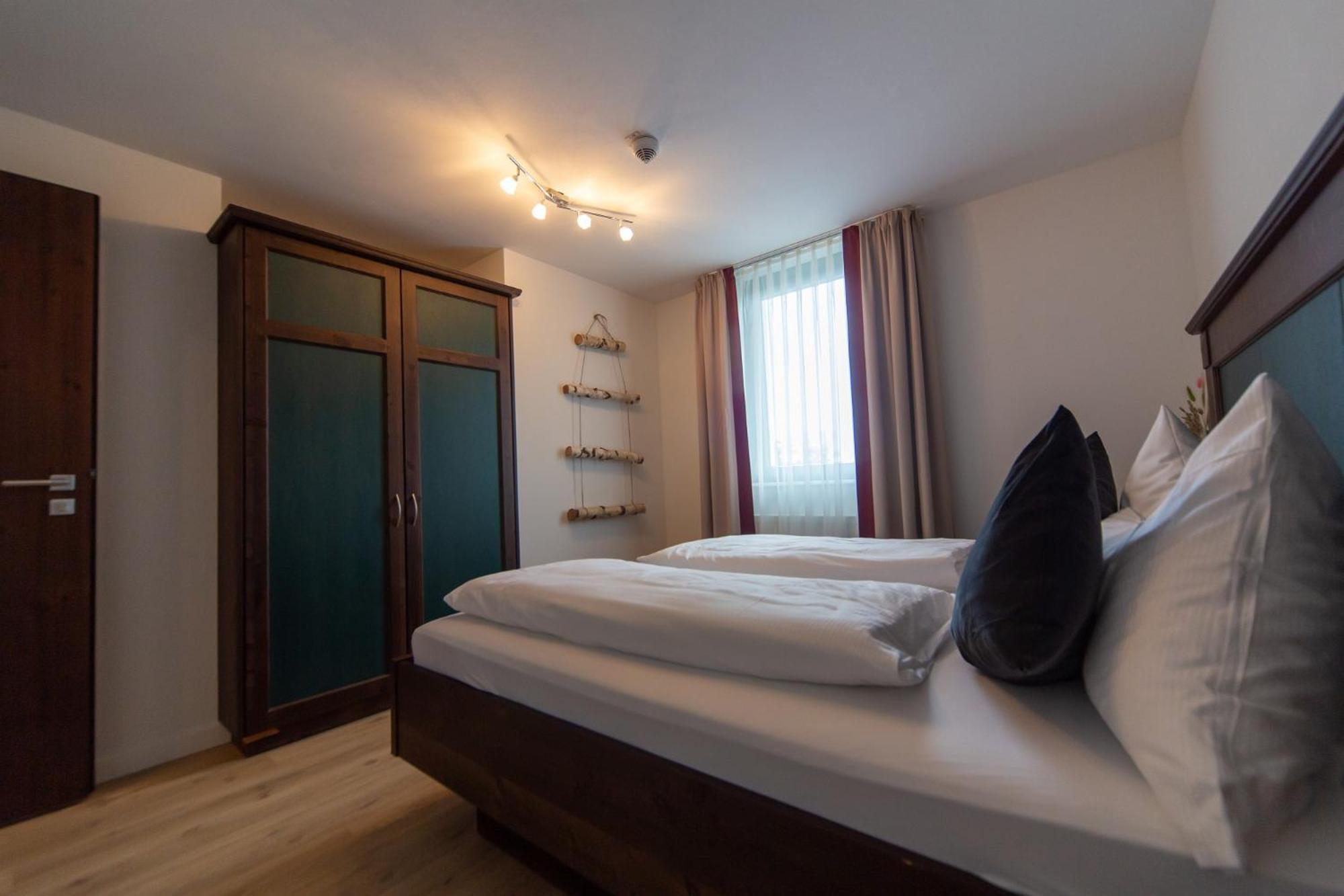 Hotel Restaurant Auerhahn Бад-Вильдбад Экстерьер фото