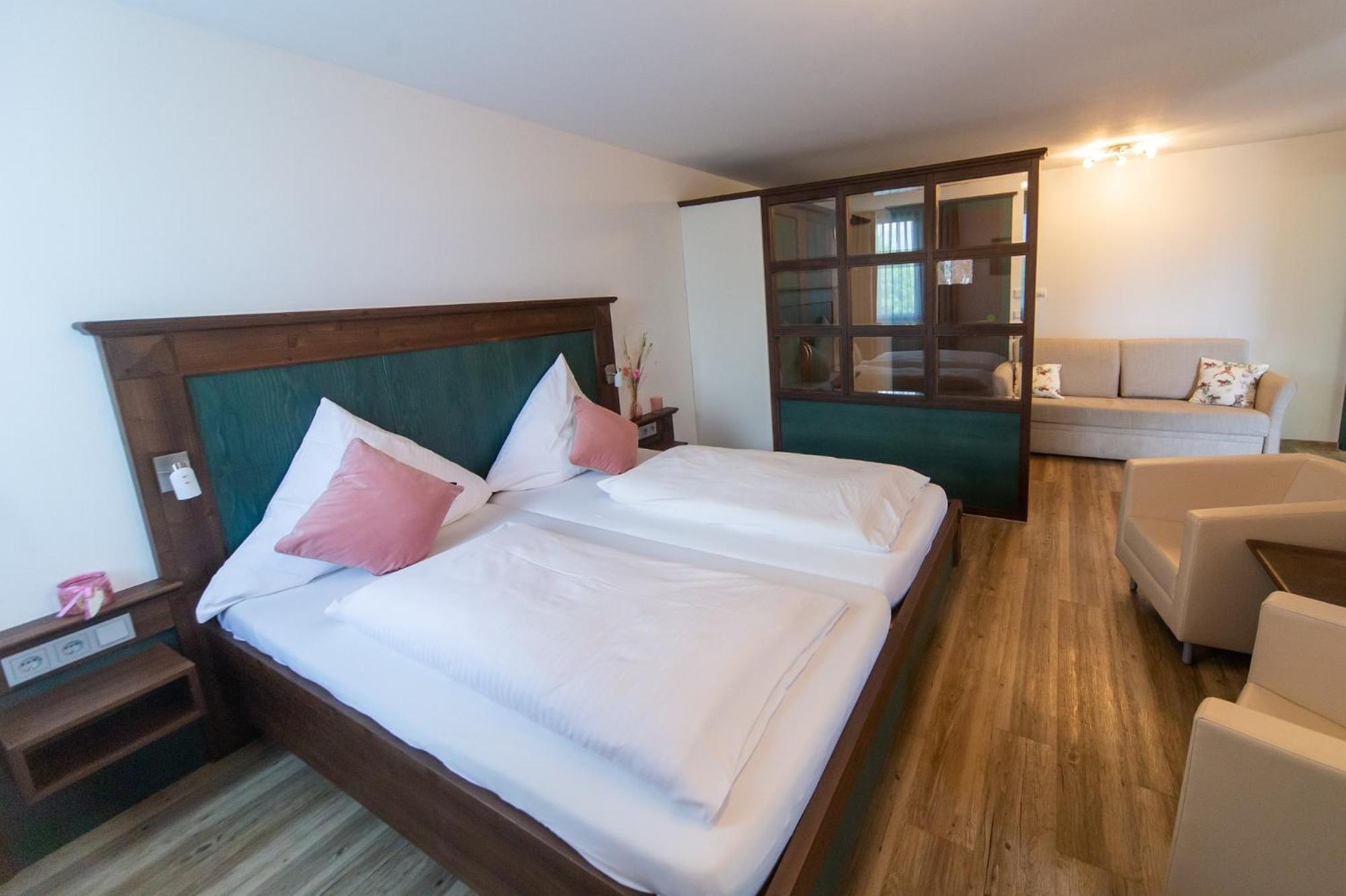 Hotel Restaurant Auerhahn Бад-Вильдбад Экстерьер фото