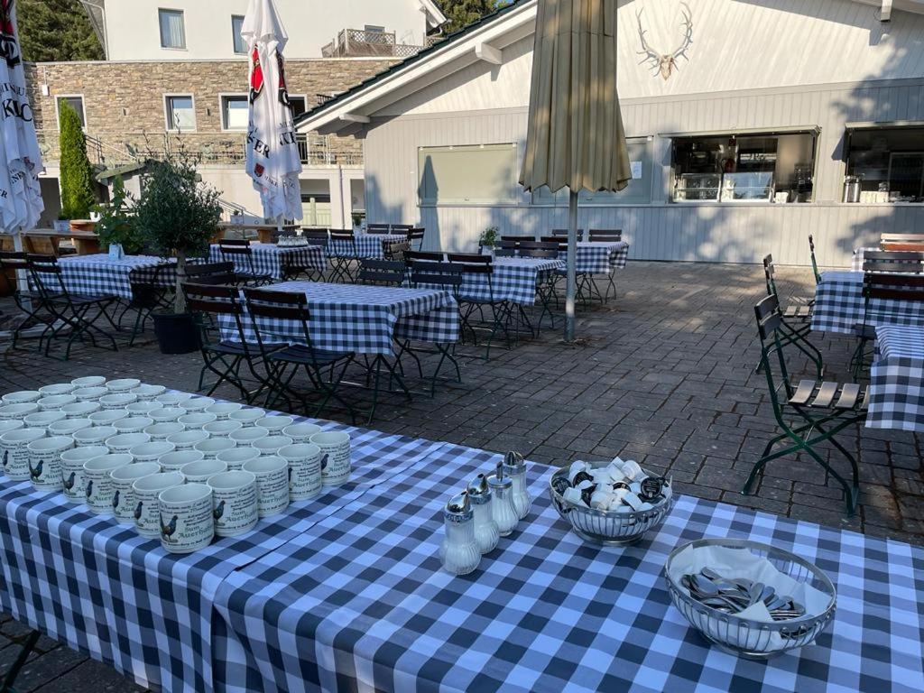 Hotel Restaurant Auerhahn Бад-Вильдбад Экстерьер фото